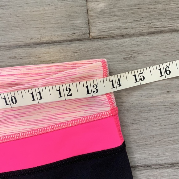 Lululemon Inspire Crop II
Black / Wee Are From Space Parfait Pink Sz 6 - Picture 8 of 17